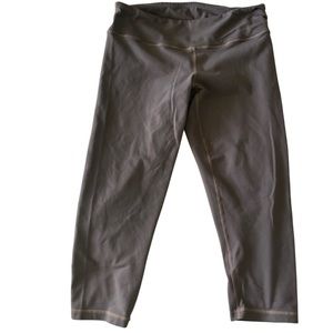 Prana crop legging. Quality thick material. Size L.